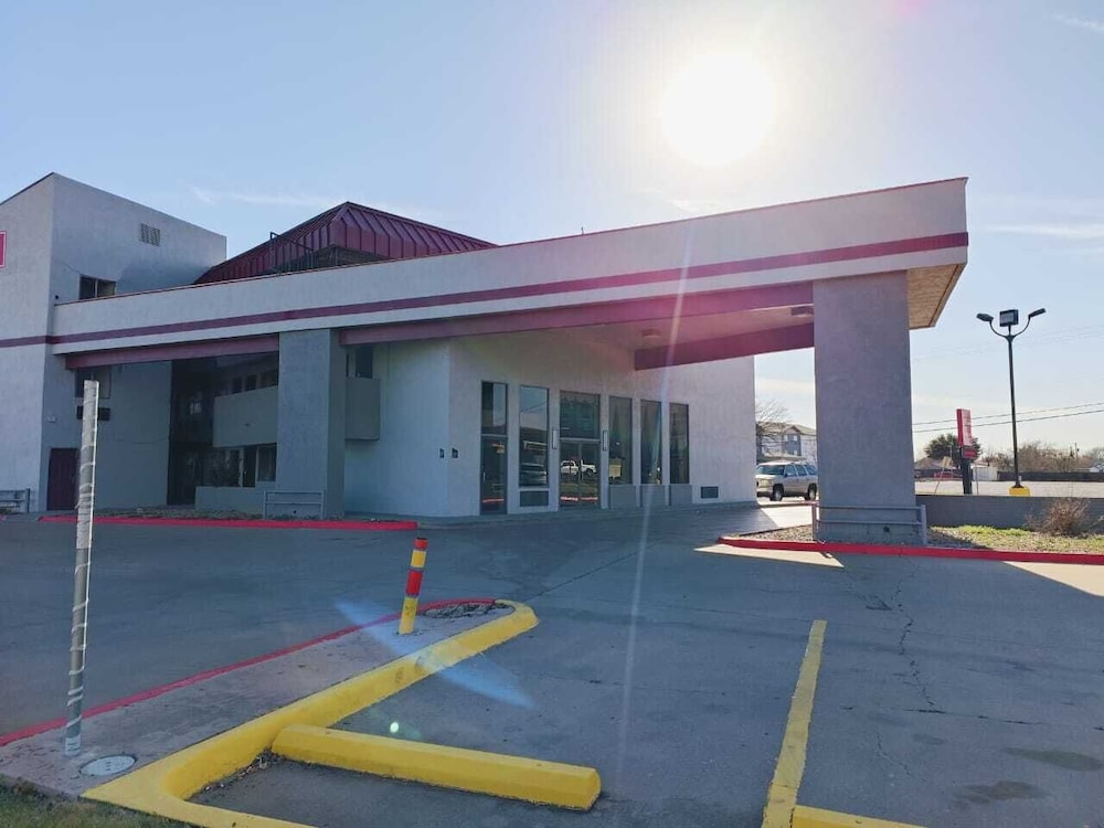 Travelers inn by OYO Wichita Falls - featured photo