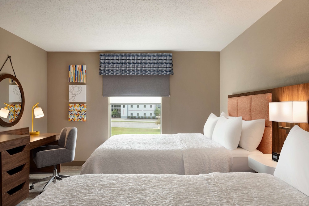 Hampton Inn St. Louis Columbia - photo 6