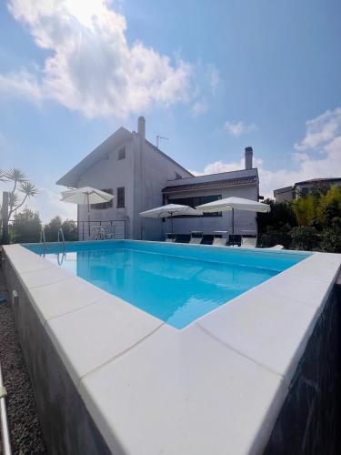 Villa Cresta private villa with pool — 4-Star Luxury Hotel in Naso, Italy