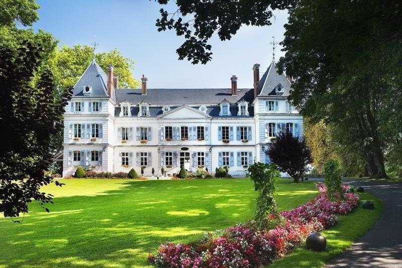 Chateau De Divonne — 4-Star Luxury Hotel in Divonne-Les-Bains, France