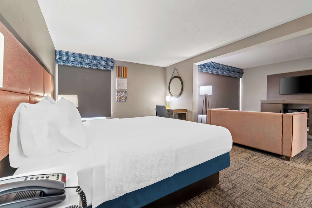 Hampton Inn Jonesboro - photo 32
