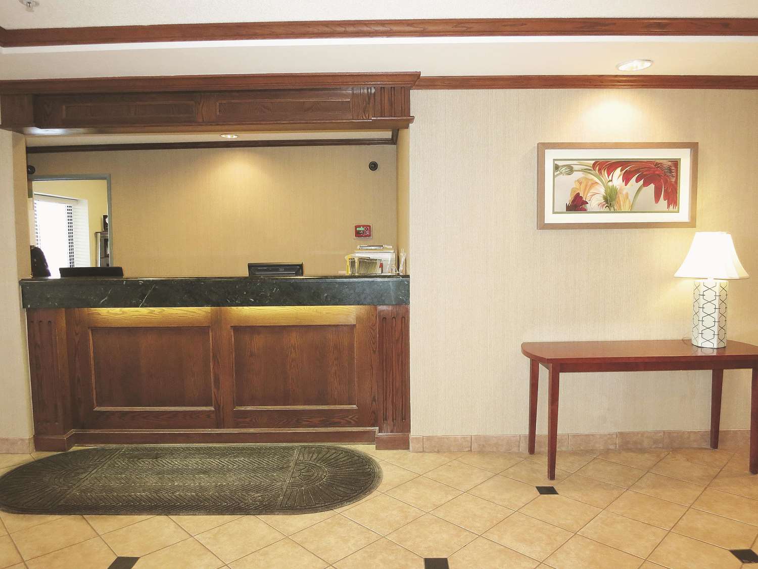 La Quinta Inn Milwaukee West Brookfield - photo 10