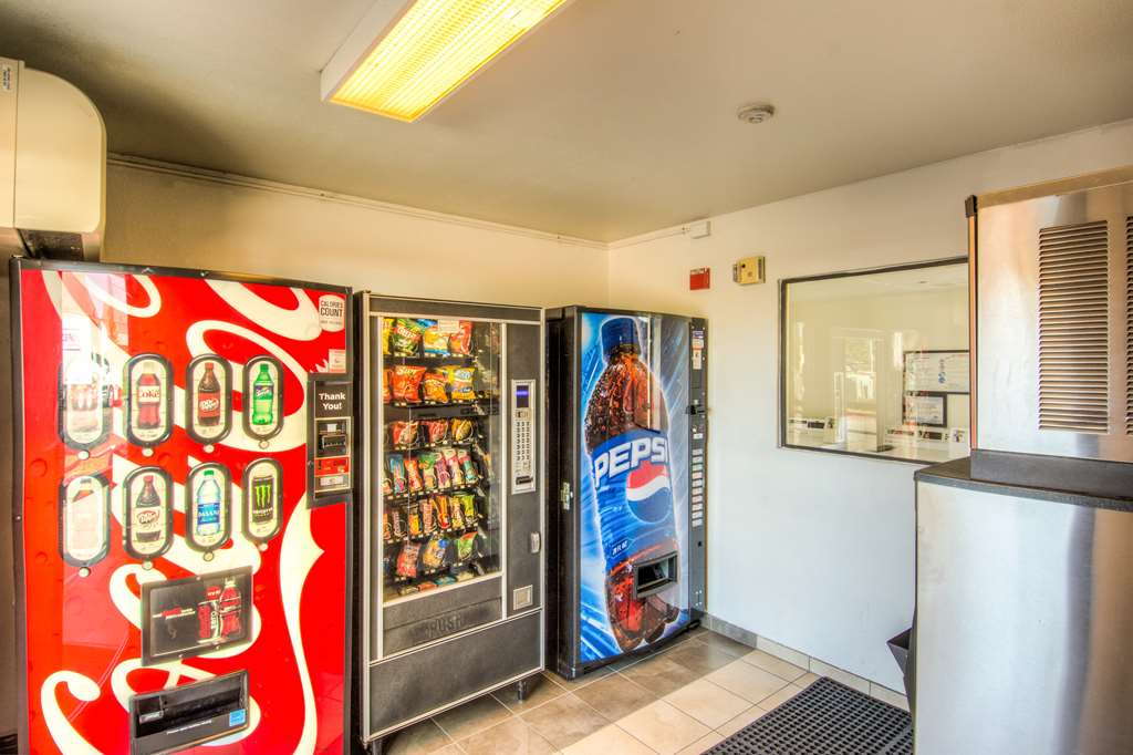 Motel 6 Redding CA North - photo 24