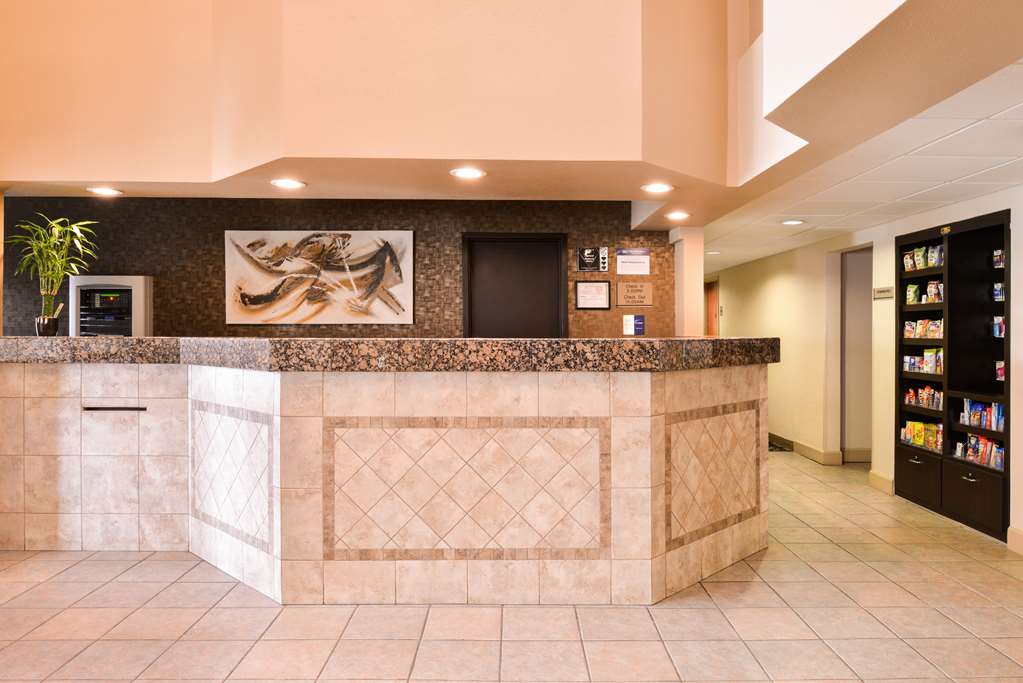 Best Western Executive Inn & Suites - photo 2