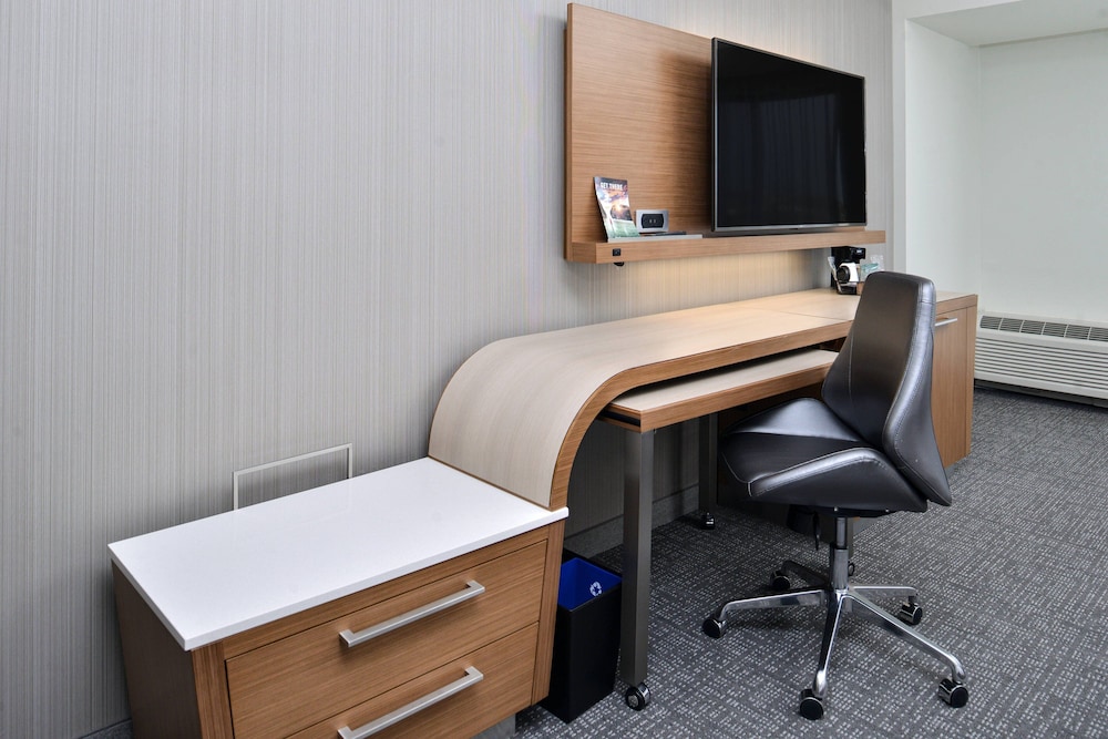 Courtyard by Marriott Kansas City Olathe - photo 10