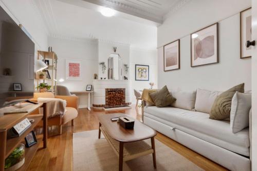 Sophisticated East Melbourne Retreat — 4-Star Luxury Hotel in Melbourne, Australia