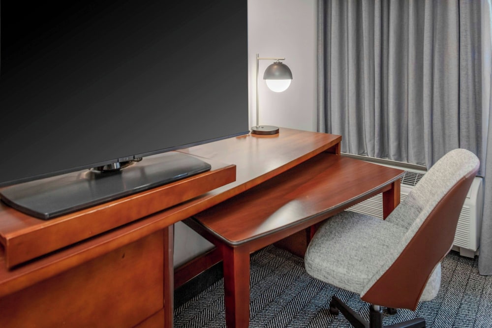 Courtyard by Marriott Reading Wyomissing - photo 5