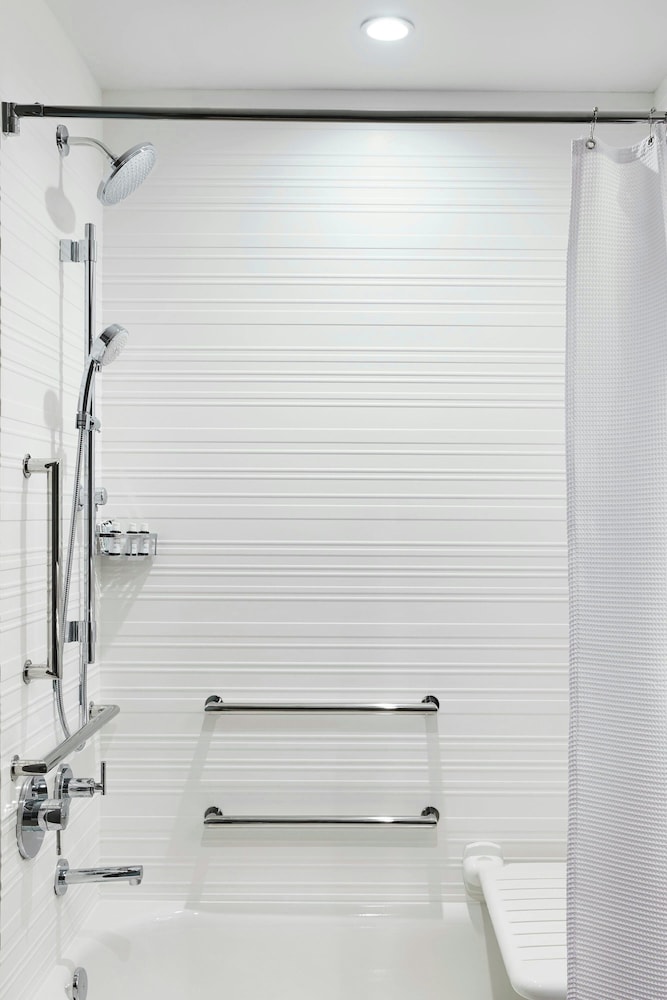 AC Hotel by Marriott Miami Airport West Doral - photo 21