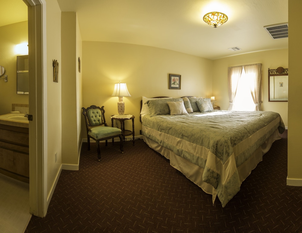 Historic Cary House Hotel - photo 6