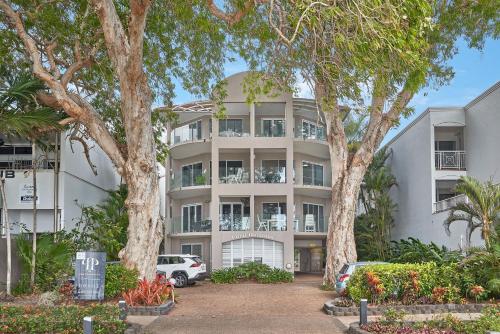 Coral Horizons Ocean View Apartments — 4-Star Luxury Hotel in Palm Cove, Australia