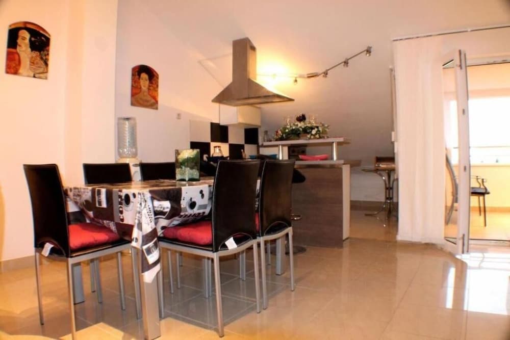 Jolie Logie - carbon neutral hotel in Nieuwpoort