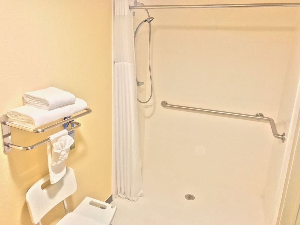 Days Inn by Wyndham San Antonio Airport - photo 31