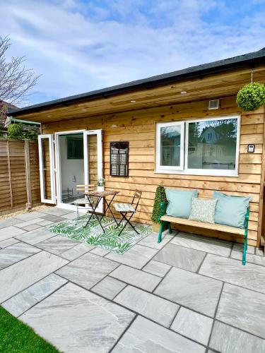 Mudeford Gem Accommdation — 4-Star Luxury Hotel in Christchurch, United Kingdom