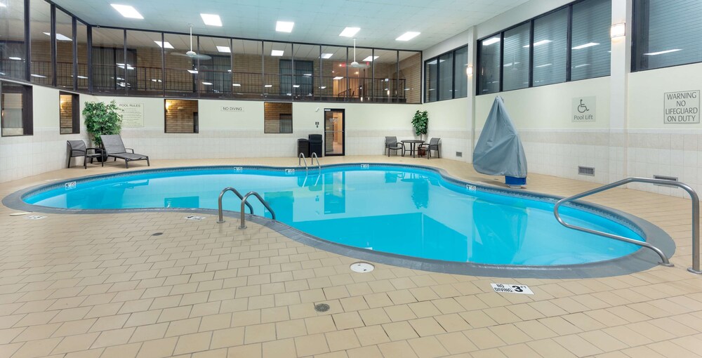 Best Western Wichita North Hotel and Suites - photo 41
