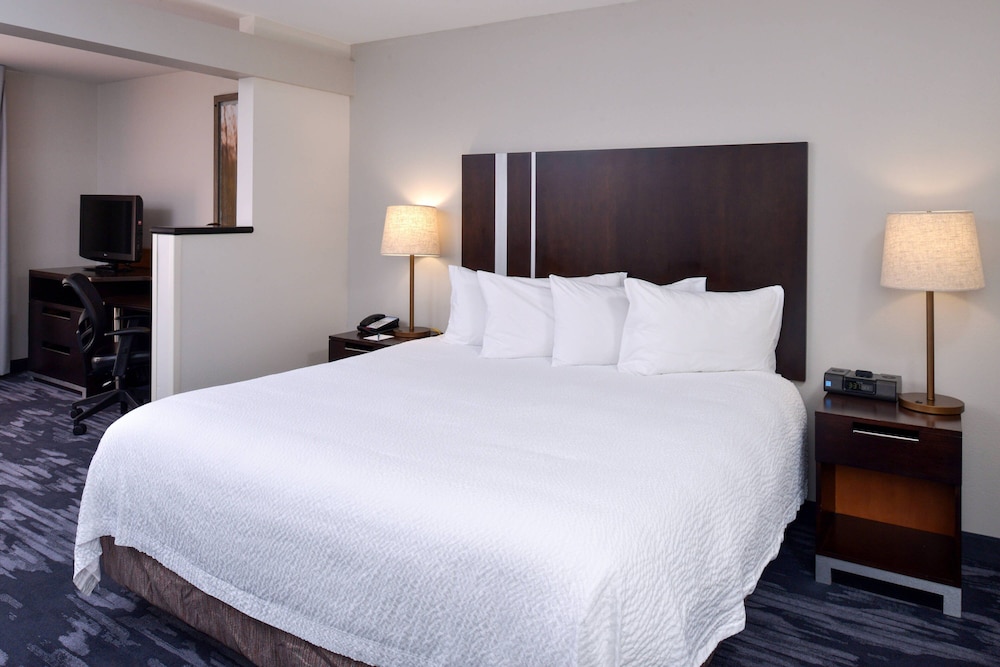 Fairfield Inn & Suites Cedar Rapids - photo 9