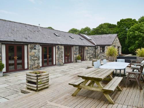 Glanrafon Isaf — Llanwnda
