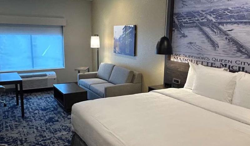 Best Western Plus Marquette Hotel Suites - photo 16