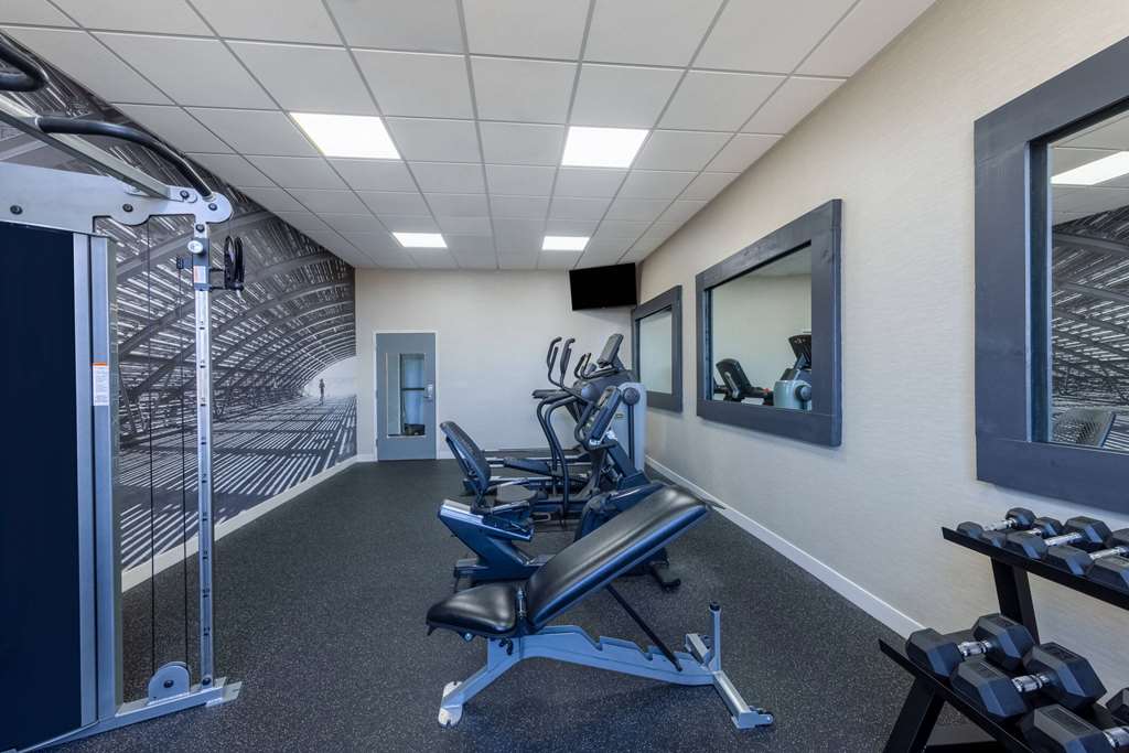 Hawthorn Extended Stay by Wyndham Wichita Airport - photo 12