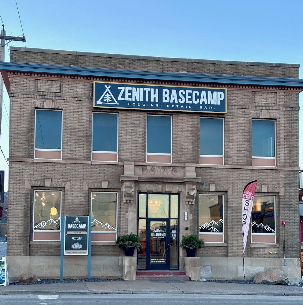 Zenith Basecamp - photo 41