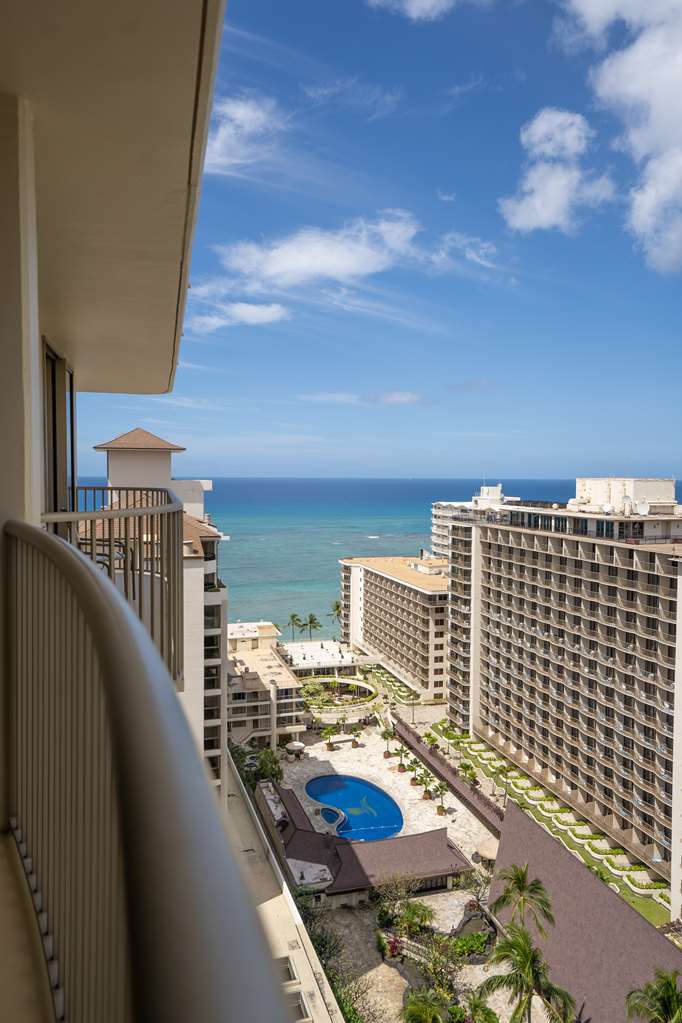 Embassy Suites by Hilton Waikiki Beach Walk - photo 41