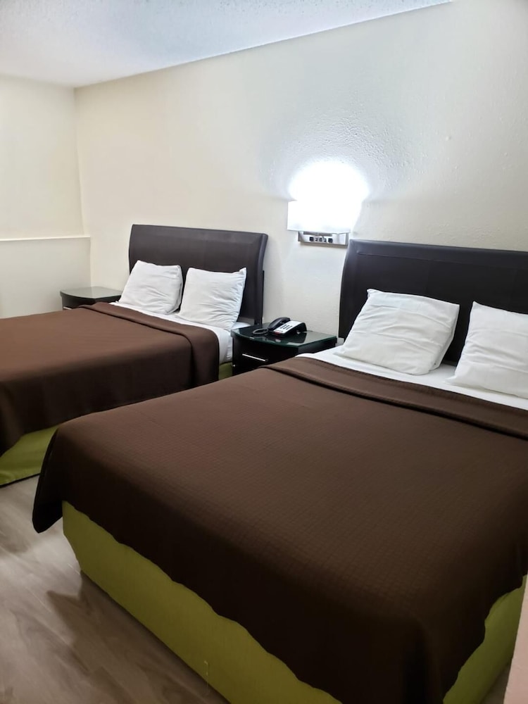 Value Inn & Suites - photo 6
