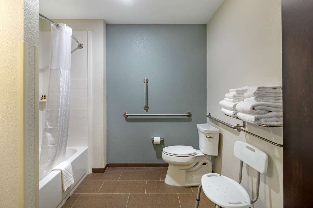 Best Western Plus Bluffton Hilton Head Hotel - photo 33