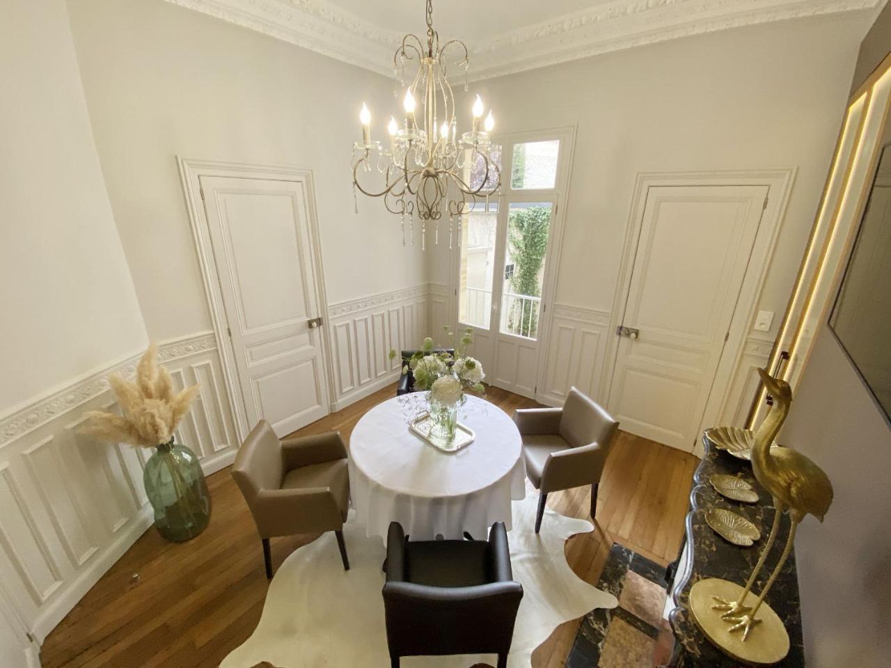 Le Clovis Suites SPA Sauna in Reims, France