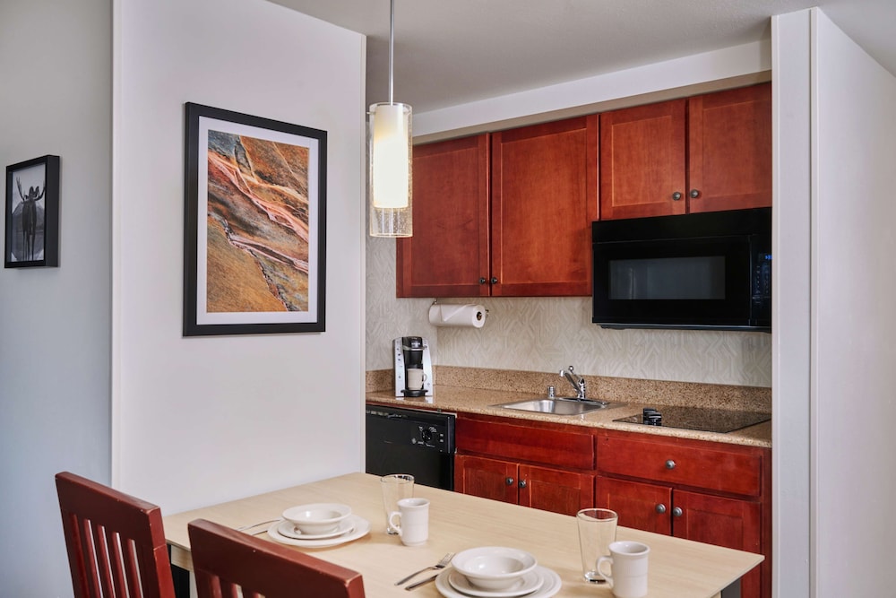 Homewood Suites by Hilton Anchorage - photo 20