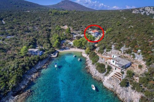 Apartments by the sea Cove Milna Zastrazisce Hvar 17417 — 4-Star Luxury Hotel in Jelsa, Croatia