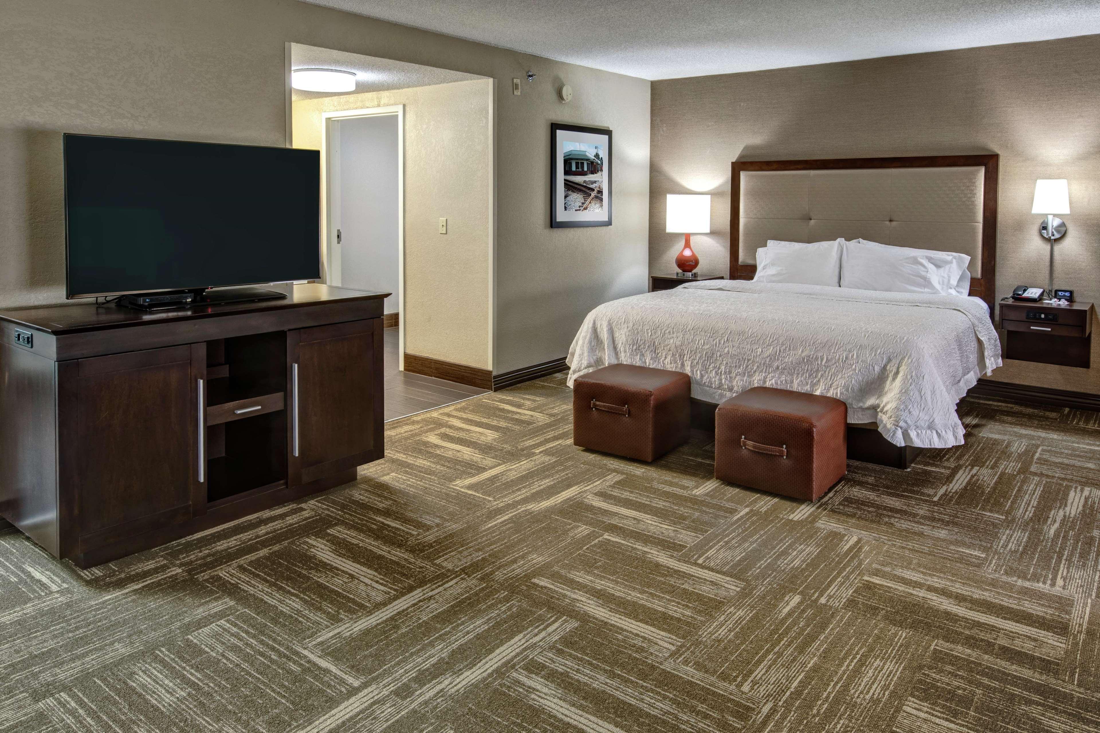 Hampton Inn Corinth - photo 4