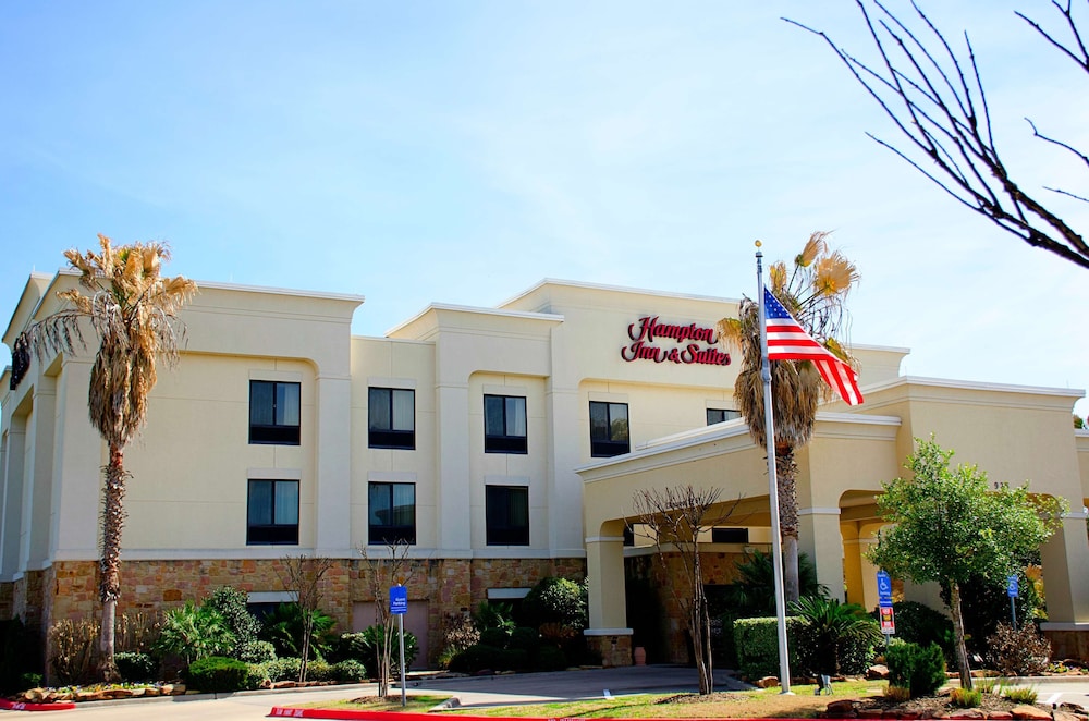 Hampton Inn and Suites College Station - photo 80