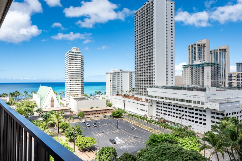 Breezy 12th Floor Waikiki Condo with FREE Parking by Koko Resort Vacation Rentals - photo 28