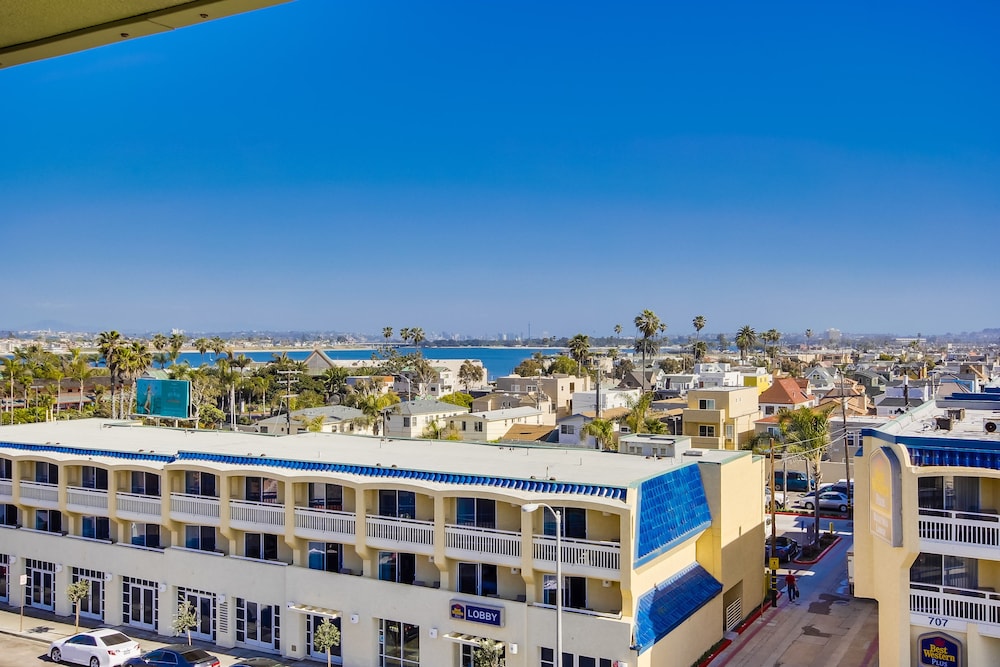 Surfer Beach Hotel - photo 12