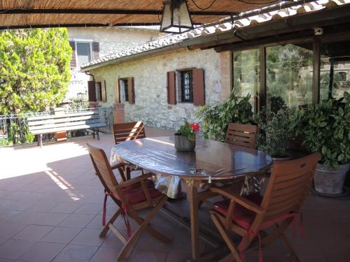 La Casa di Maria Luce Con Terrazza Panoramica — 4-Star Luxury Hotel in Gaiole In Chianti, Italy