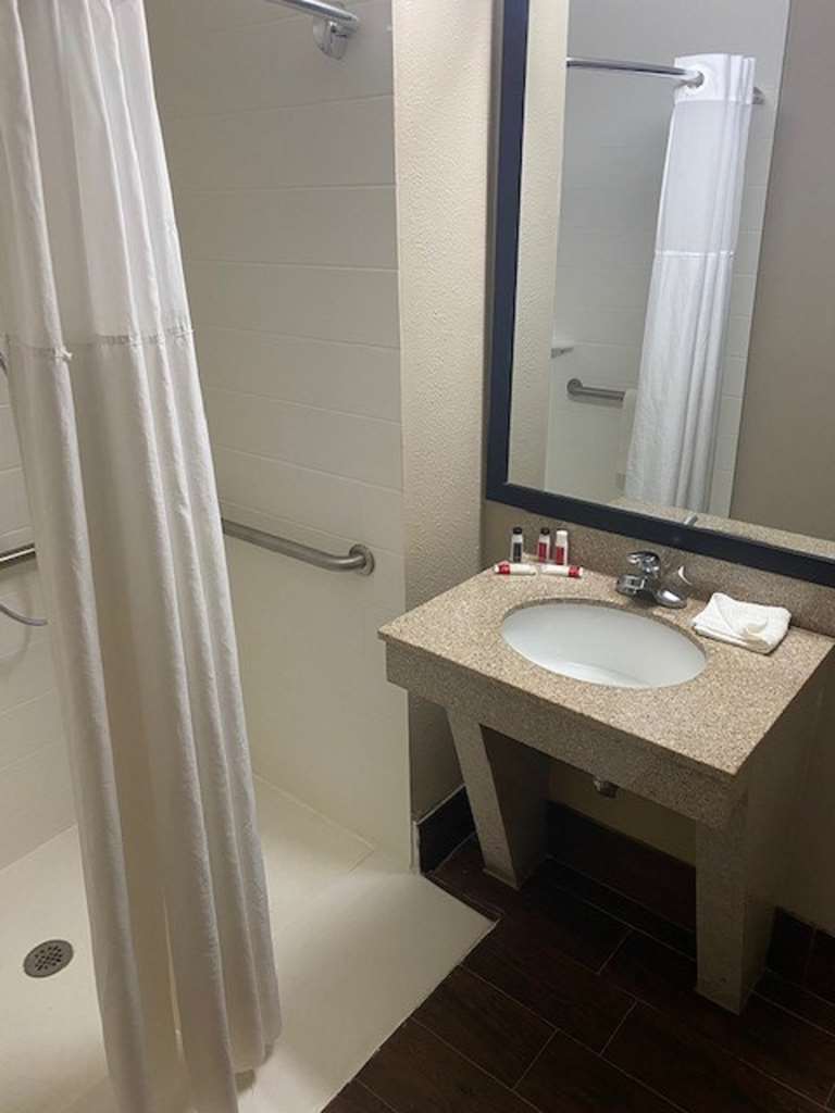 SureStay Hotel by Best Western Alexandria - photo 27