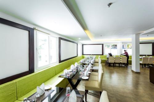 Summit Hampton Hotel — Thekkady