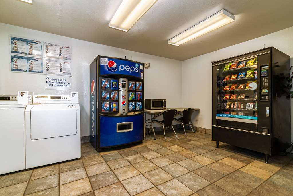 Motel 6 Palm Springs CA East Palm Canyon - photo 61
