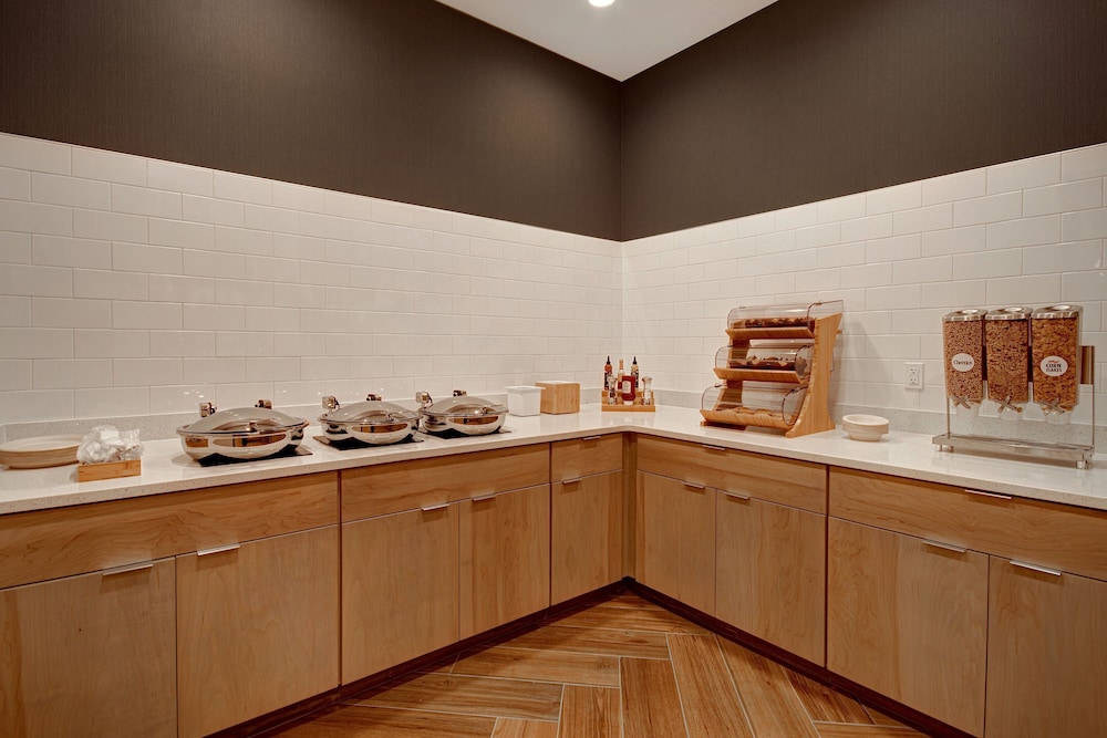 TownePlace Suites by Marriott Cincinnati Airport South - photo 29