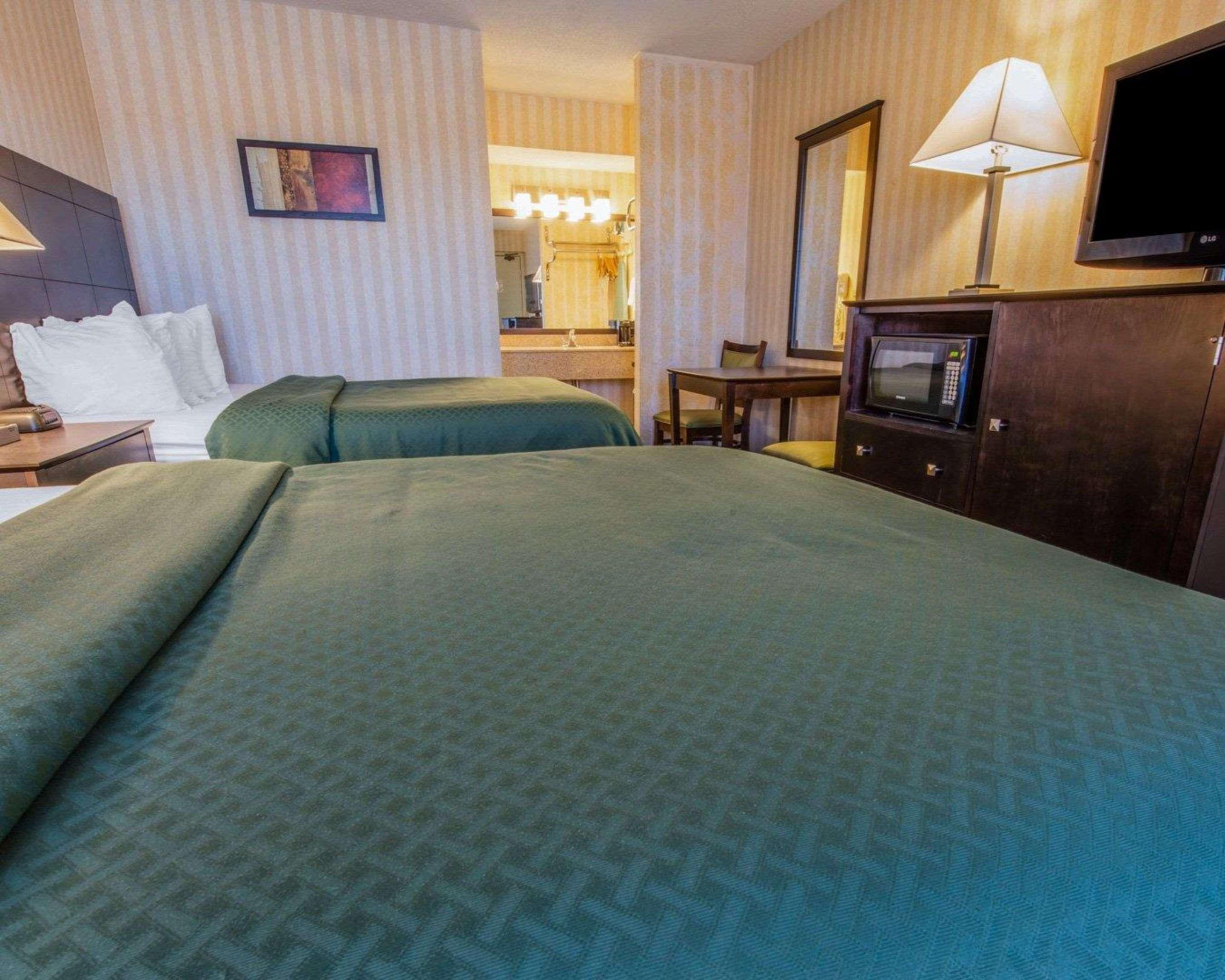 Quality Inn Barkeyville PA - photo 16