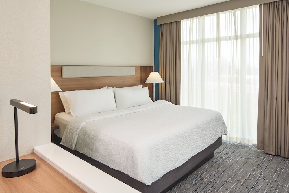 Holiday Inn Express Miami Airport Blue Lagoon Area by IHG - photo 8