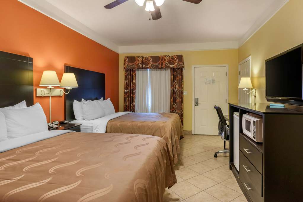 Quality Inn & Suites at The Outlets Mercedes Weslaco - photo 20