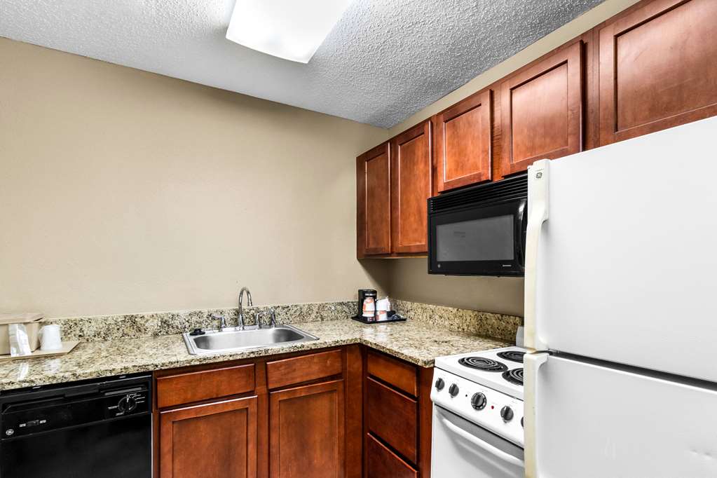 Comfort Inn Evansville East - photo 32