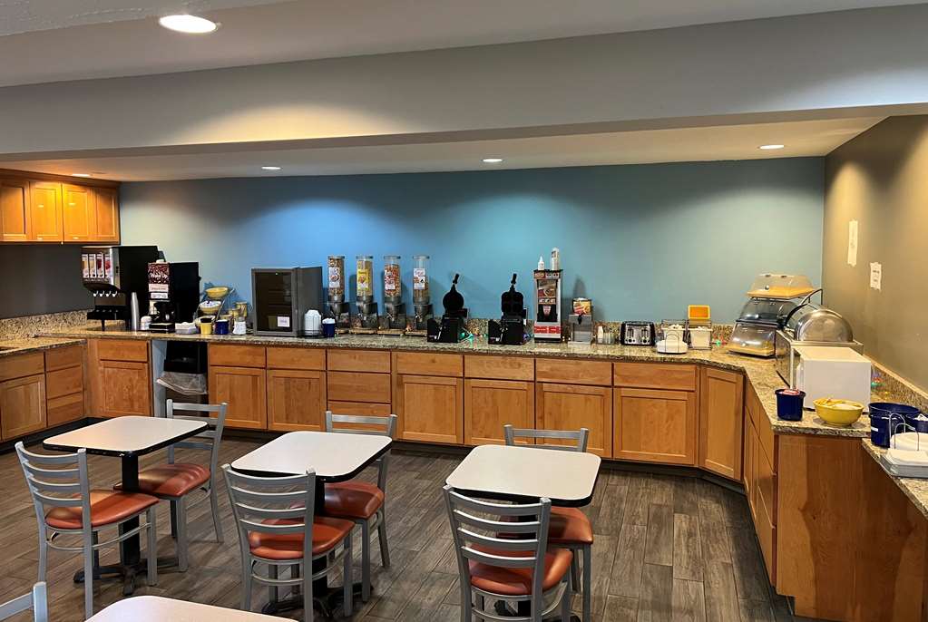 Days Inn by Wyndham Hays - photo 26
