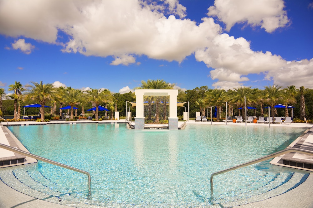 Sonoma Resort by VHC Hospitality — 4-Star Luxury Hotel in Kissimmee, United States