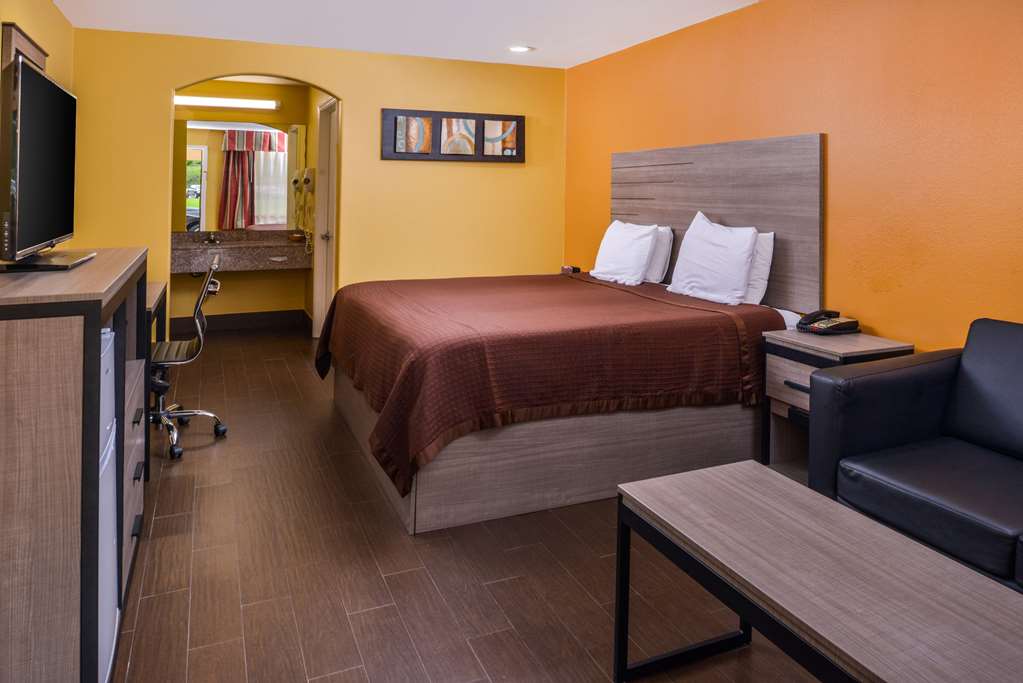 Americas Best Value Inn West Columbia - photo 10