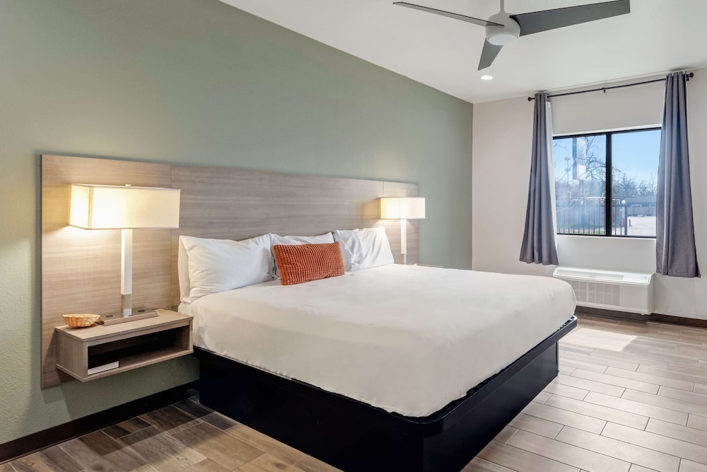 Americas Best Value Inn San Antonio Downtown Riverwalk - photo 12