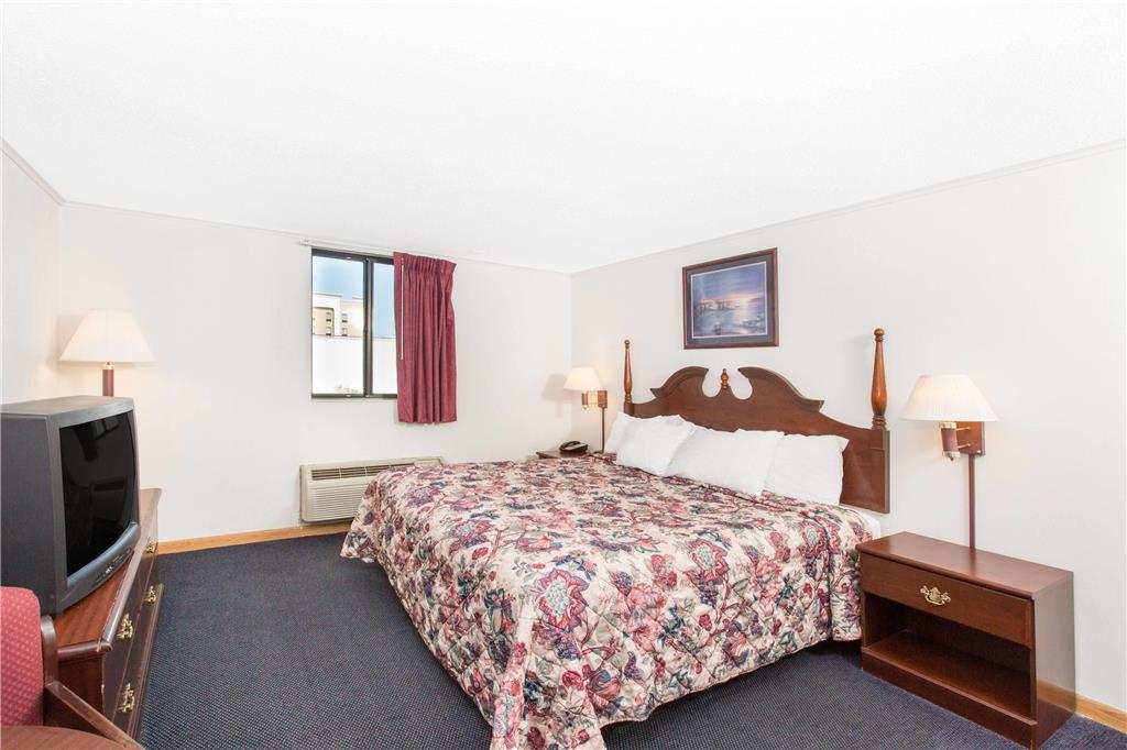 Days Inn by Wyndham Effingham - photo 14