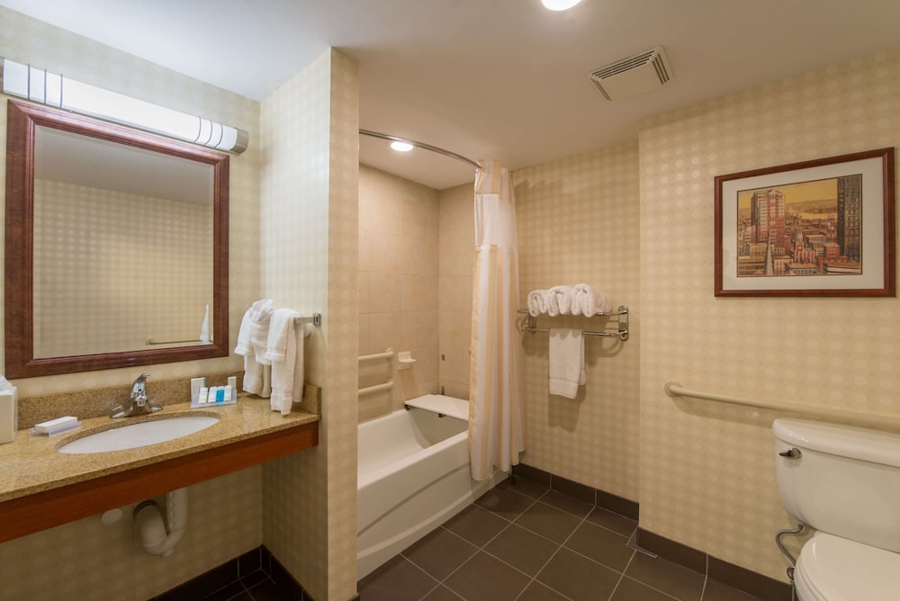 Hilton Garden Inn Manchester Downtown - photo 29