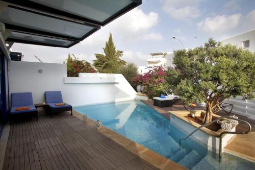 2 Br Villa Mykonos Chg 8901