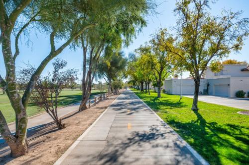 Peaceful Privacy Tennis Greenbelt Golf Walkable — 4-Star Luxury Hotel in Scottsdale, United States